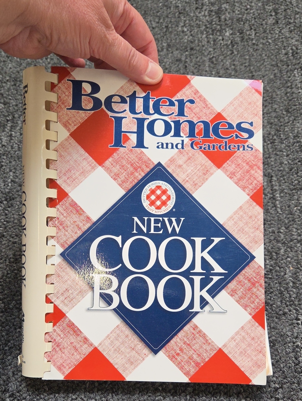 Better Homes and Gardens Cookbook with Red Plaid and Blue Emblem Like New